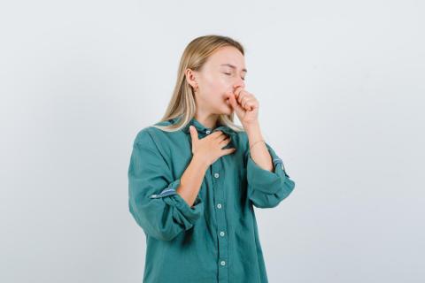 Сухой кашель у взрослых